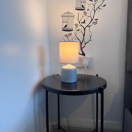 Modern Room In A 4 Bedroom Flat In London, Shared Bathroom! Zewnętrze zdjęcie