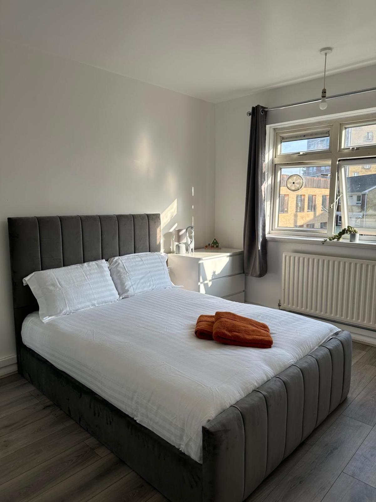 Modern Room In A 4 Bedroom Flat In London, Shared Bathroom! Zewnętrze zdjęcie