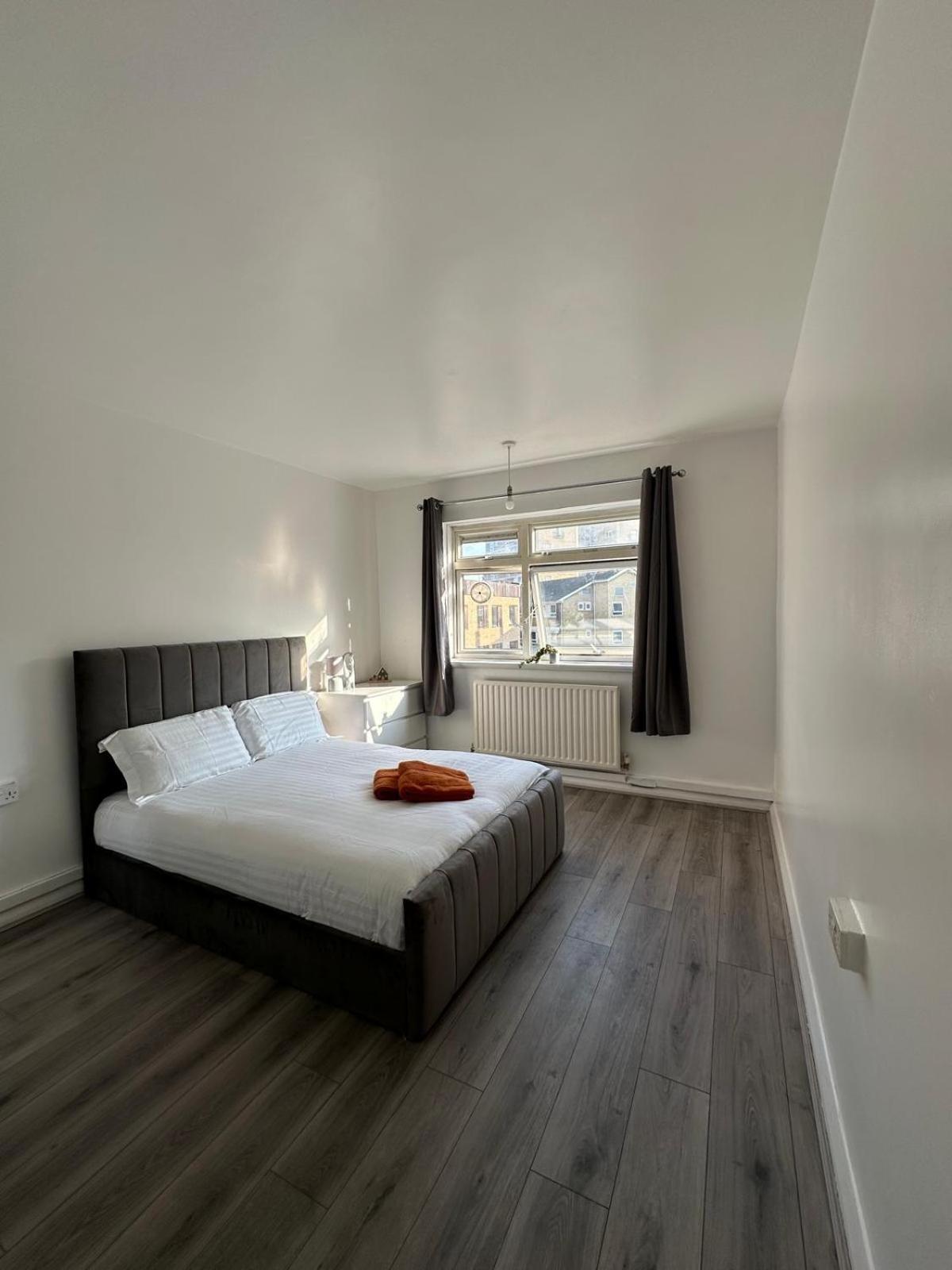 Modern Room In A 4 Bedroom Flat In London, Shared Bathroom! Zewnętrze zdjęcie