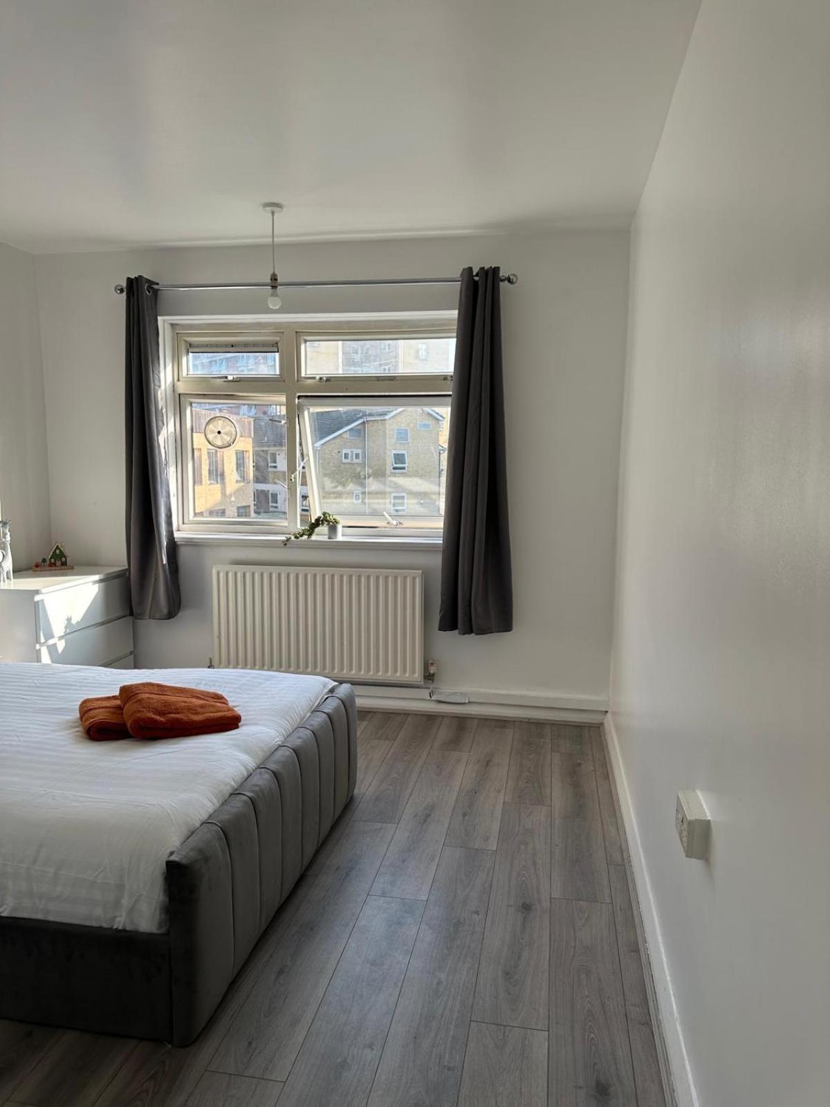 Modern Room In A 4 Bedroom Flat In London, Shared Bathroom! Zewnętrze zdjęcie