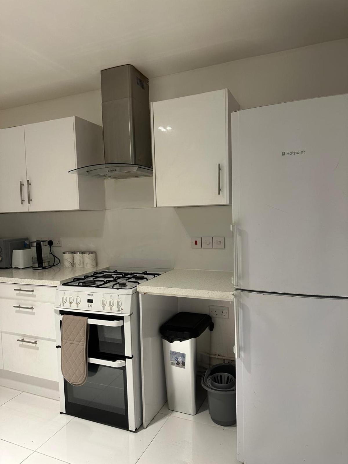 Modern Room In A 4 Bedroom Flat In London, Shared Bathroom! Zewnętrze zdjęcie