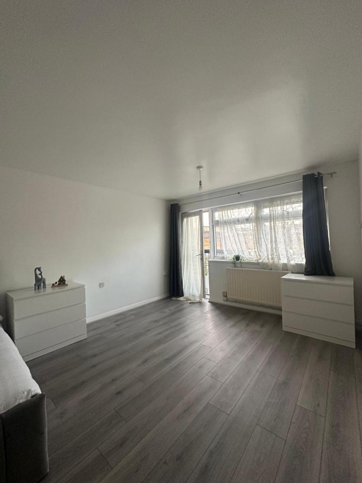 Modern Room In A 4 Bedroom Flat In London, Shared Bathroom! Zewnętrze zdjęcie