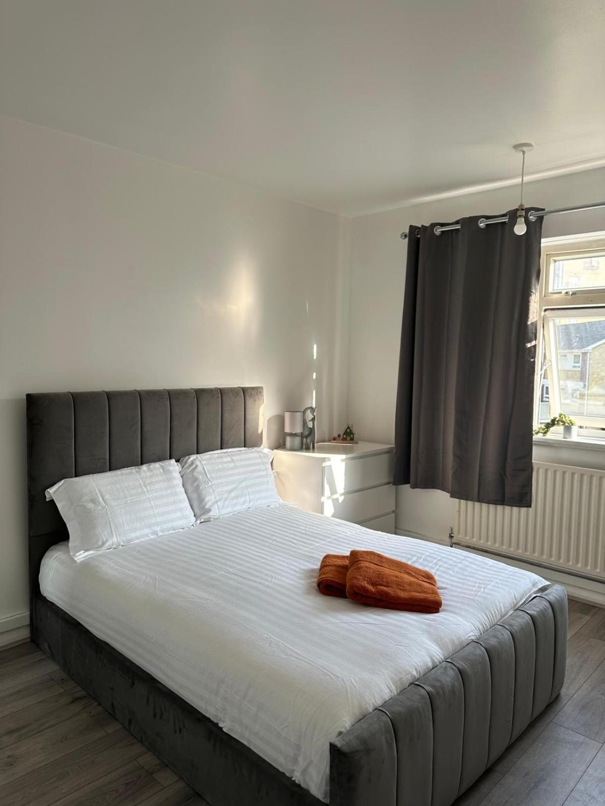 Modern Room In A 4 Bedroom Flat In London, Shared Bathroom! Zewnętrze zdjęcie